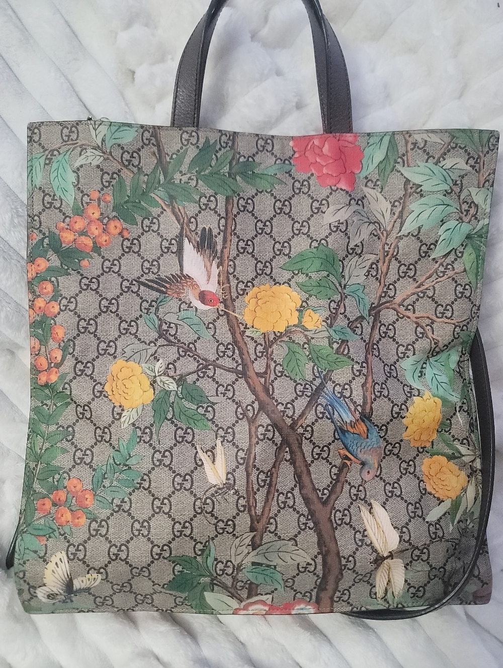 Gucci Tian Soft GG Supreme Tote - Picture 9 of 15